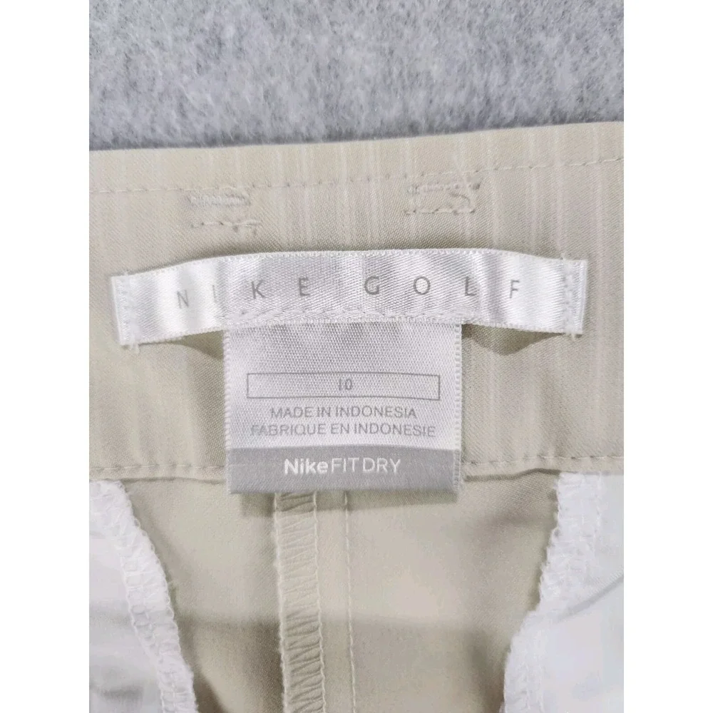 Nike Golf‎ Dri Fit Flat Front Shorts Beige w/ Stripes Women's Size 10 Medium